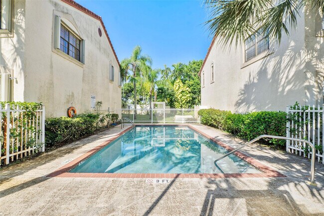 Building Photo - 2854 Coral Springs Dr