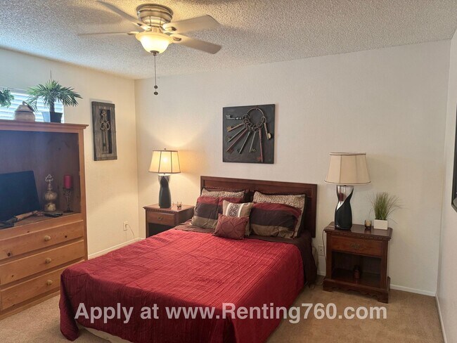Building Photo - Beautifully Furnished Move-In Ready Home!