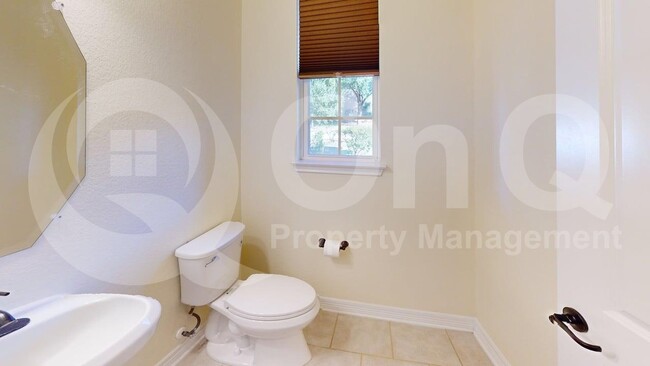 Building Photo - 12004 Terraza Cir