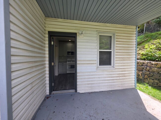Building Photo - 1341 Herrod St