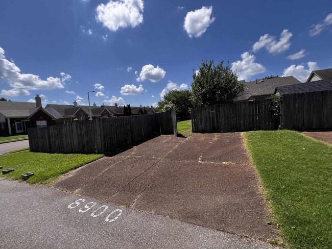 Building Photo - 6900 Wrigley Dr