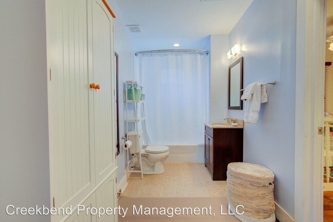 Building Photo - 3 br, 2 bath House - 22 Maverick