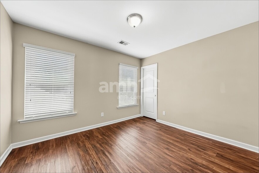 Building Photo - 51 Sand Valley Ct
