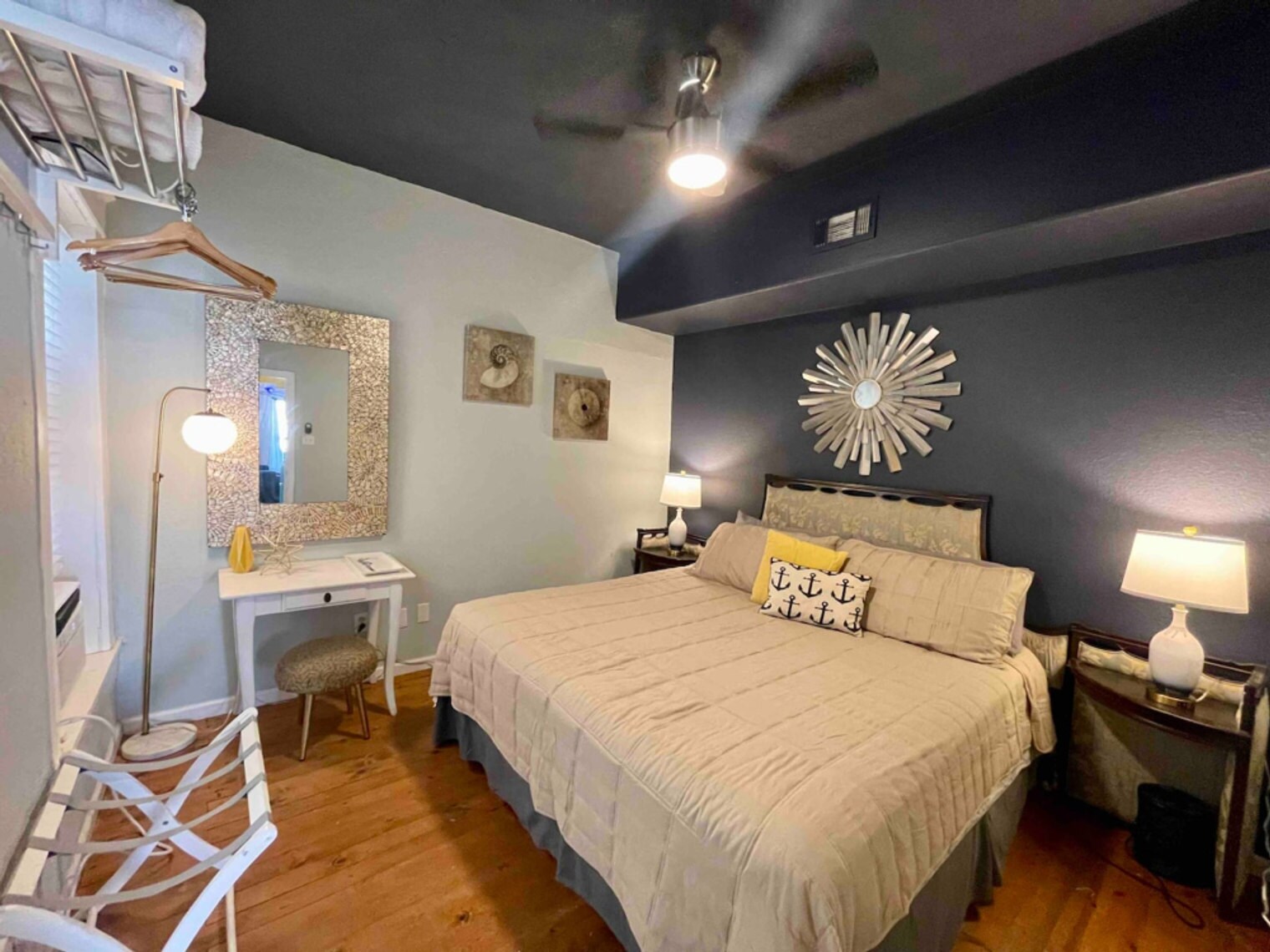 Building Photo - 2423 Avenue Q