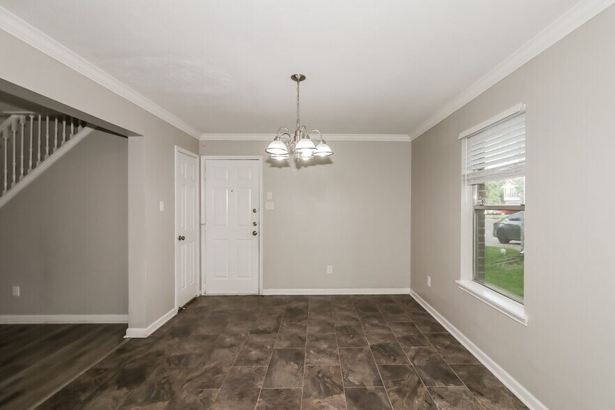 Building Photo - 3615 Rolling Springs Ln