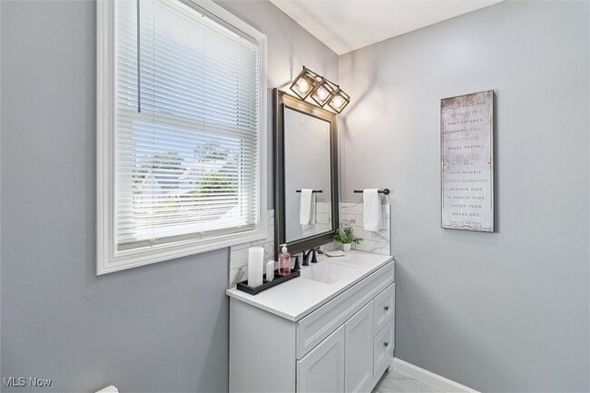 Building Photo - 1962 W 96th St