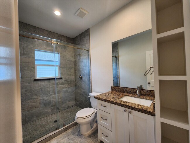 Building Photo - 2202 Lynnfield St