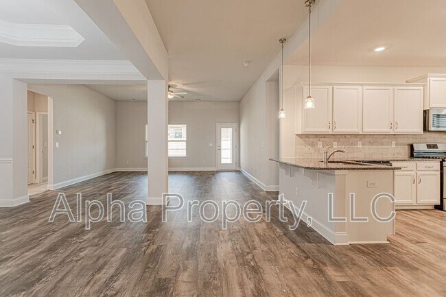 Building Photo - 504 Flying Squirrel Wy