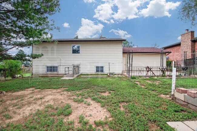 Building Photo - 7305 Centennial St