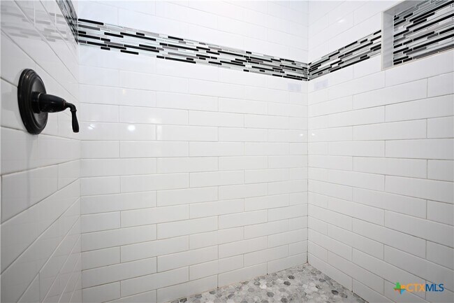 Building Photo - 438 Forshage Blvd