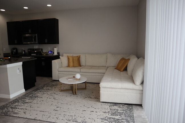 Building Photo - 7022 Grand Elm Dr