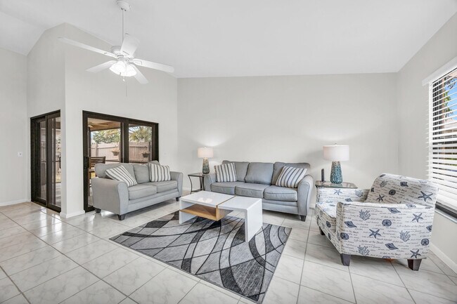 Primary Photo - 130 Sherwood Cir
