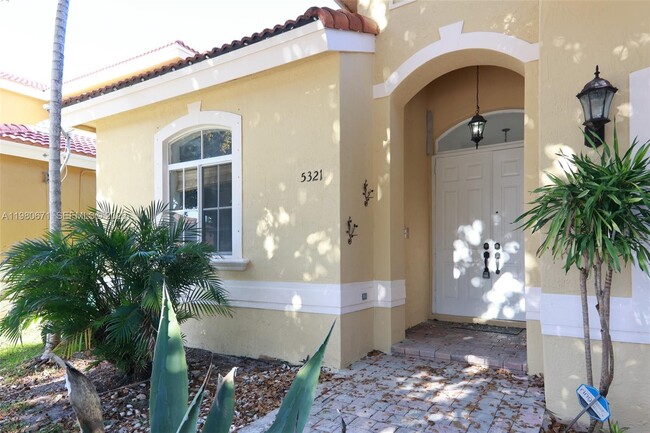 Building Photo - 5321 SW 130th Terrace