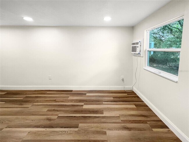 Building Photo - 2623 8th St