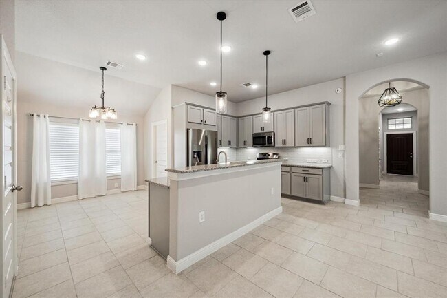 Building Photo - 4812 La Piedra Ln