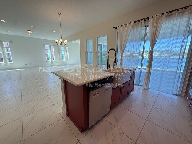 Building Photo - 214 Starlis Pl