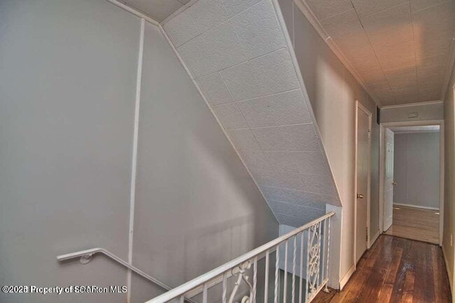 Building Photo - 261 Dana St