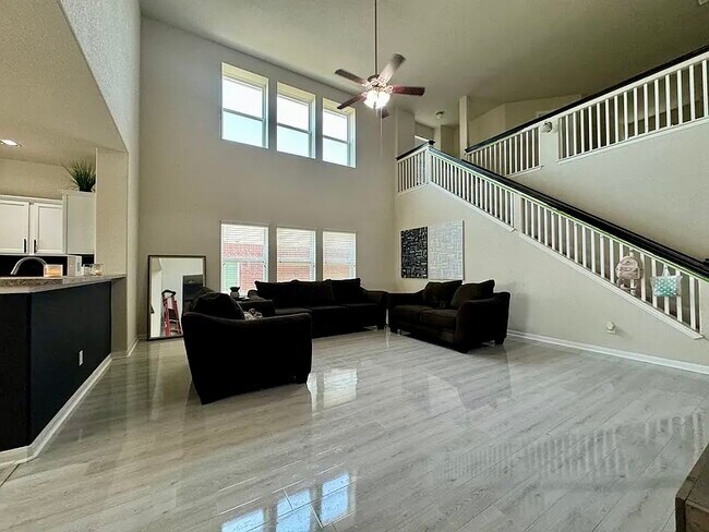 Primary Photo - 247 Posey Pass