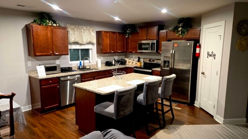 Building Photo - 6425 Brawley Ann Dr