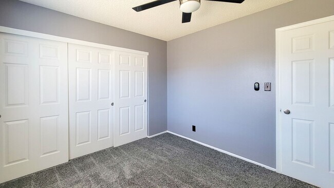 Building Photo - 8525 Del Rey Ave