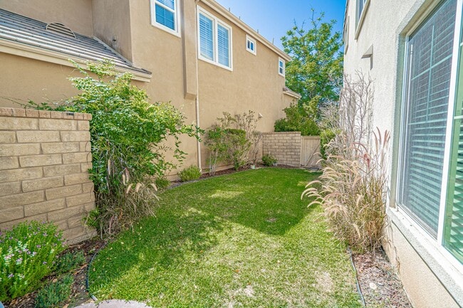Building Photo - Fully Furnished House - Short Term Lease -...