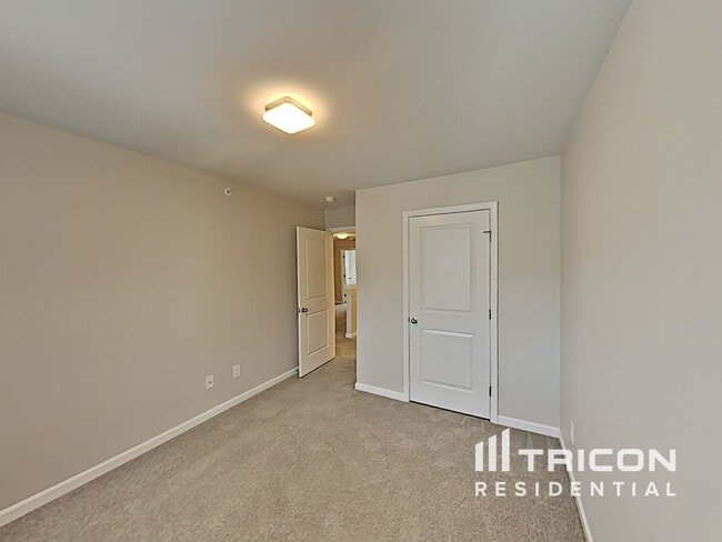Building Photo - 409 Riverwood Ct