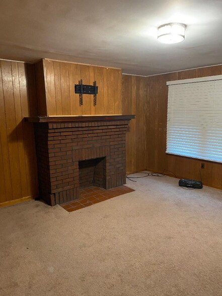 Building Photo - 1 Scott St