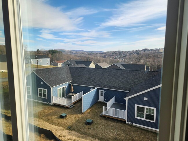 Building Photo - 30 Ivan Dr