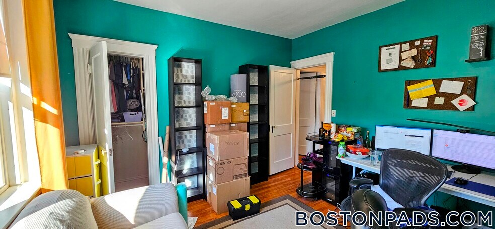 Building Photo - 52 Babcock St