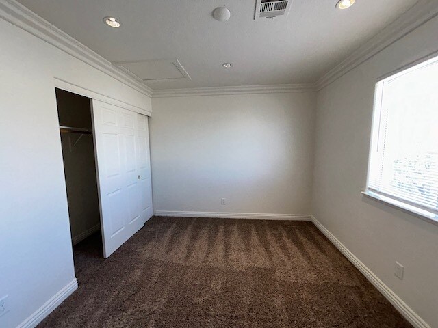 Building Photo - 6117 Breeders Cup St