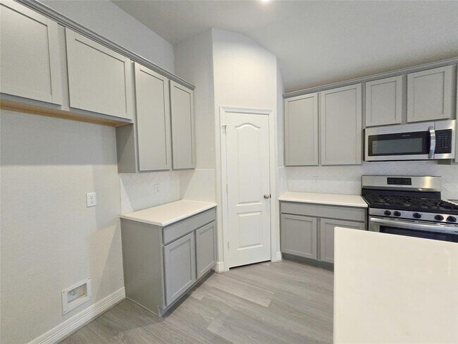 Building Photo - 3327 Avary River Ln