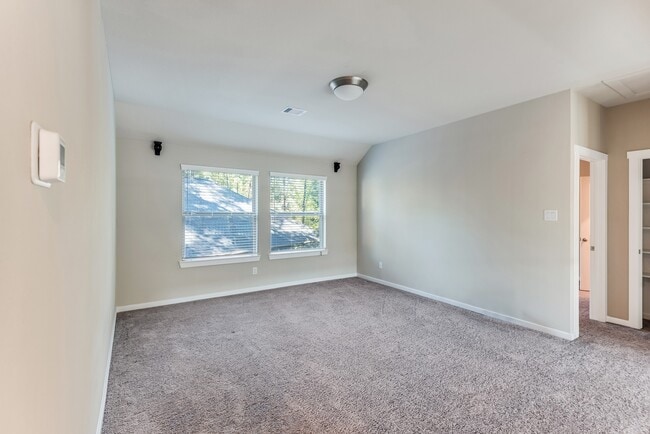 Building Photo - 104 Windflower Track Ct