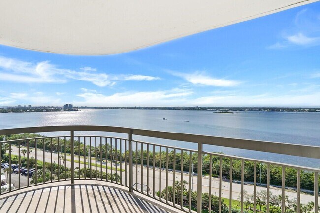 Building Photo - 5380 N Ocean Dr