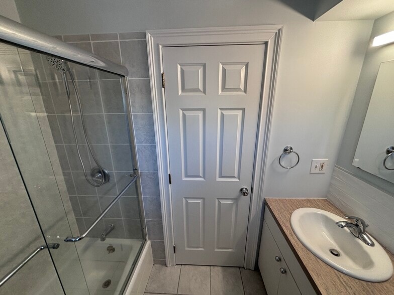 Building Photo - 101 Ponus Ave