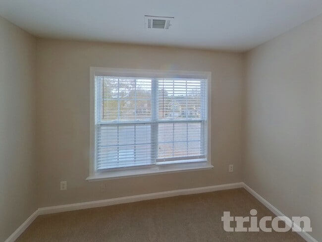 Building Photo - 9106 Valleyview Ct