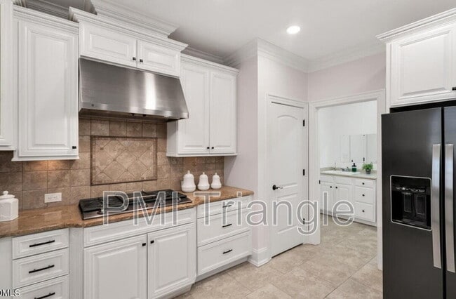 Building Photo - 3705 Westbury Lake Dr