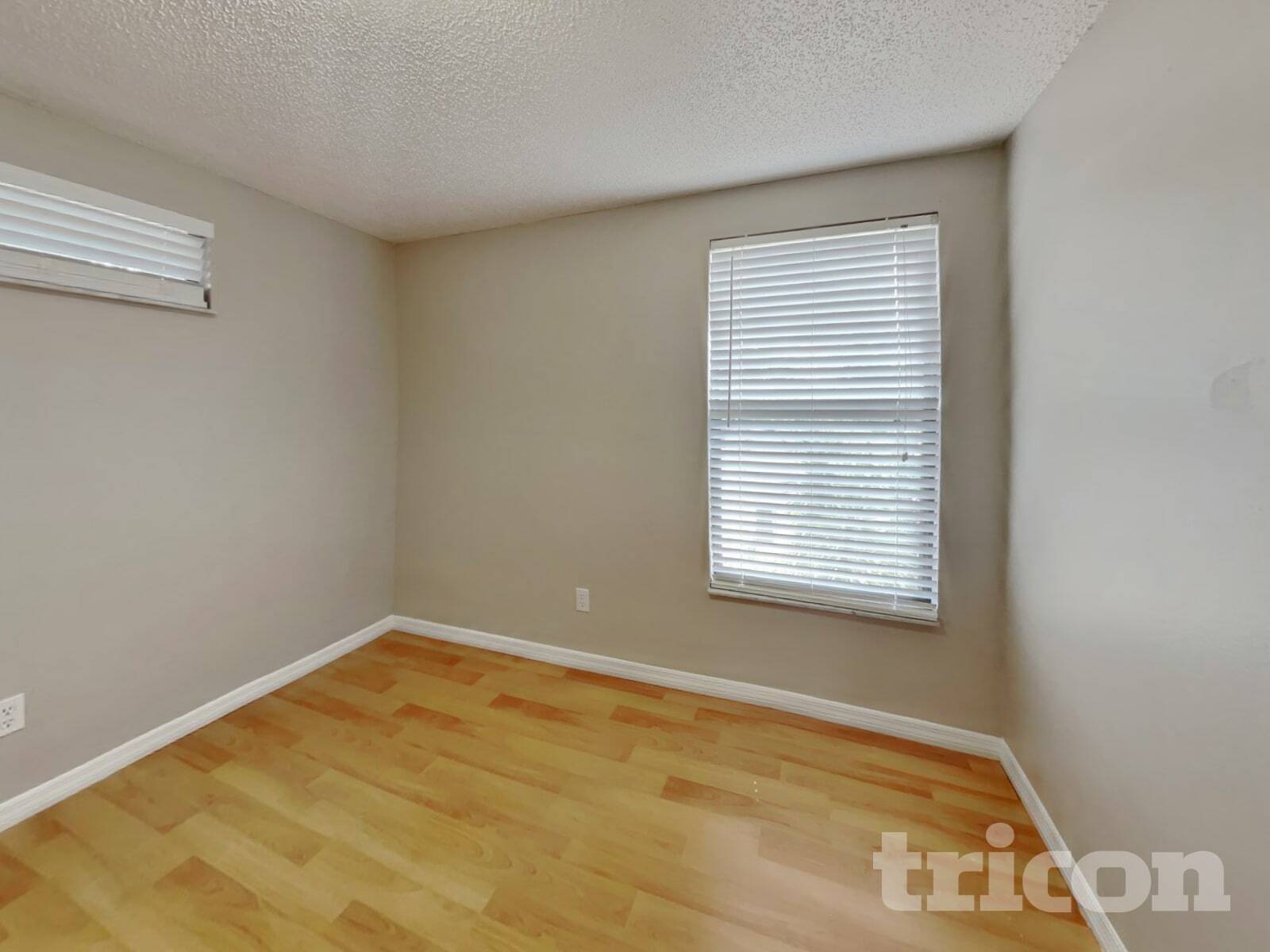 Building Photo - 16128 Foxfire Dr