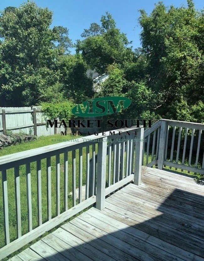 Building Photo - **APPLICATION PENDING!!! GEORGETOWN - SUGA...