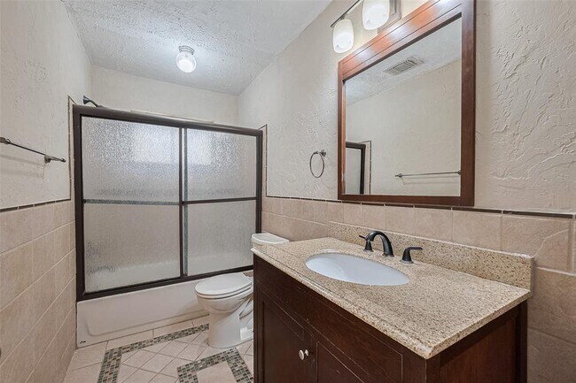 Building Photo - 6907 Yardley Dr