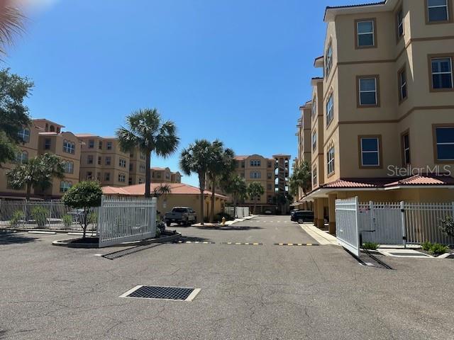 Building Photo - 606 Wells Ct