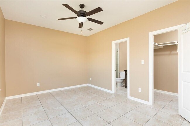 Building Photo - 15 E Candor Dr