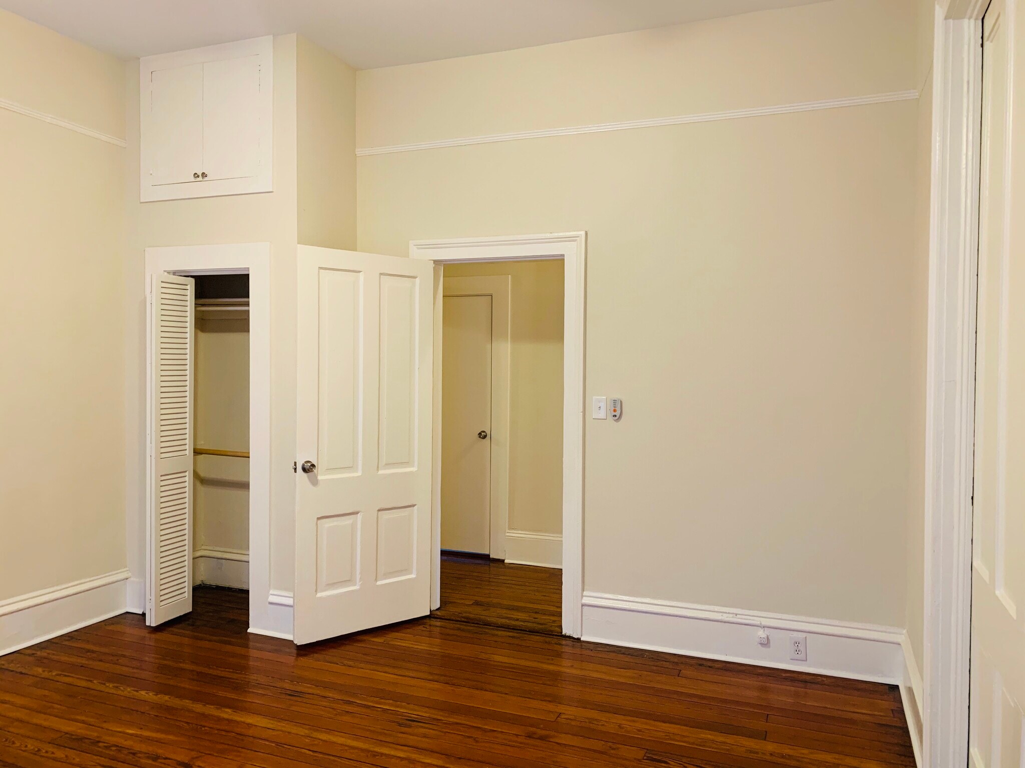 Building Photo - 903 Montgomery St