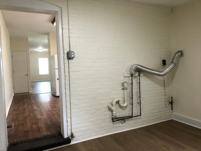 Building Photo - 716 Mulberry St