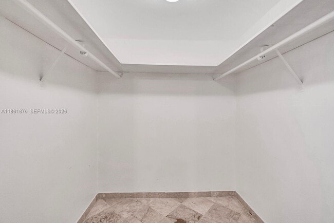 Building Photo - 2025 NE 164th St