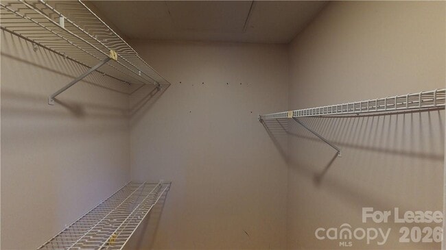 Building Photo - 427 W 8th St