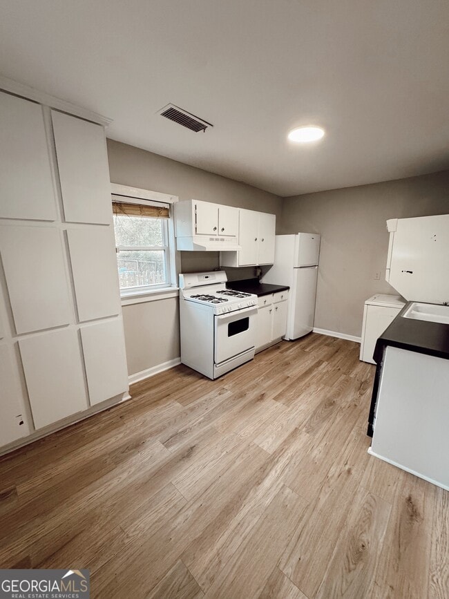 Building Photo - 275 Boulevard Heights