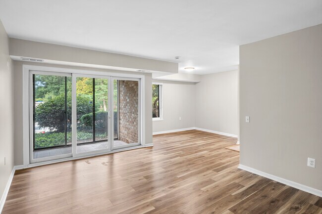 Building Photo - 10530 Cross Fox Ln