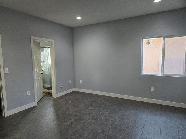 Building Photo - 9538 Prichard St