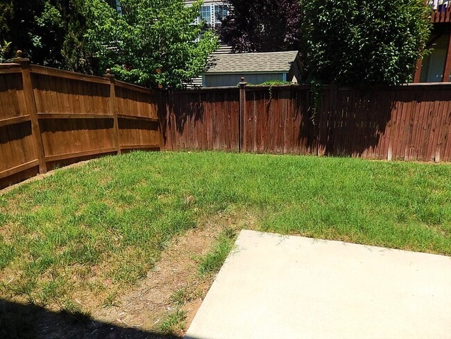 Building Photo - 304 Millicent Way