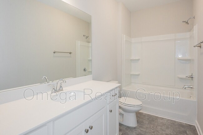 Building Photo - 45 Red Oak Ct
